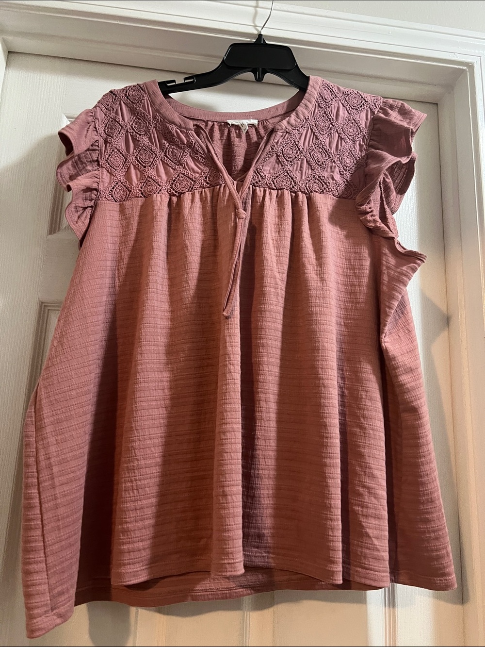 Maurices Mauve Dusty Rose Lace Yoke Flutter Sleeve Top